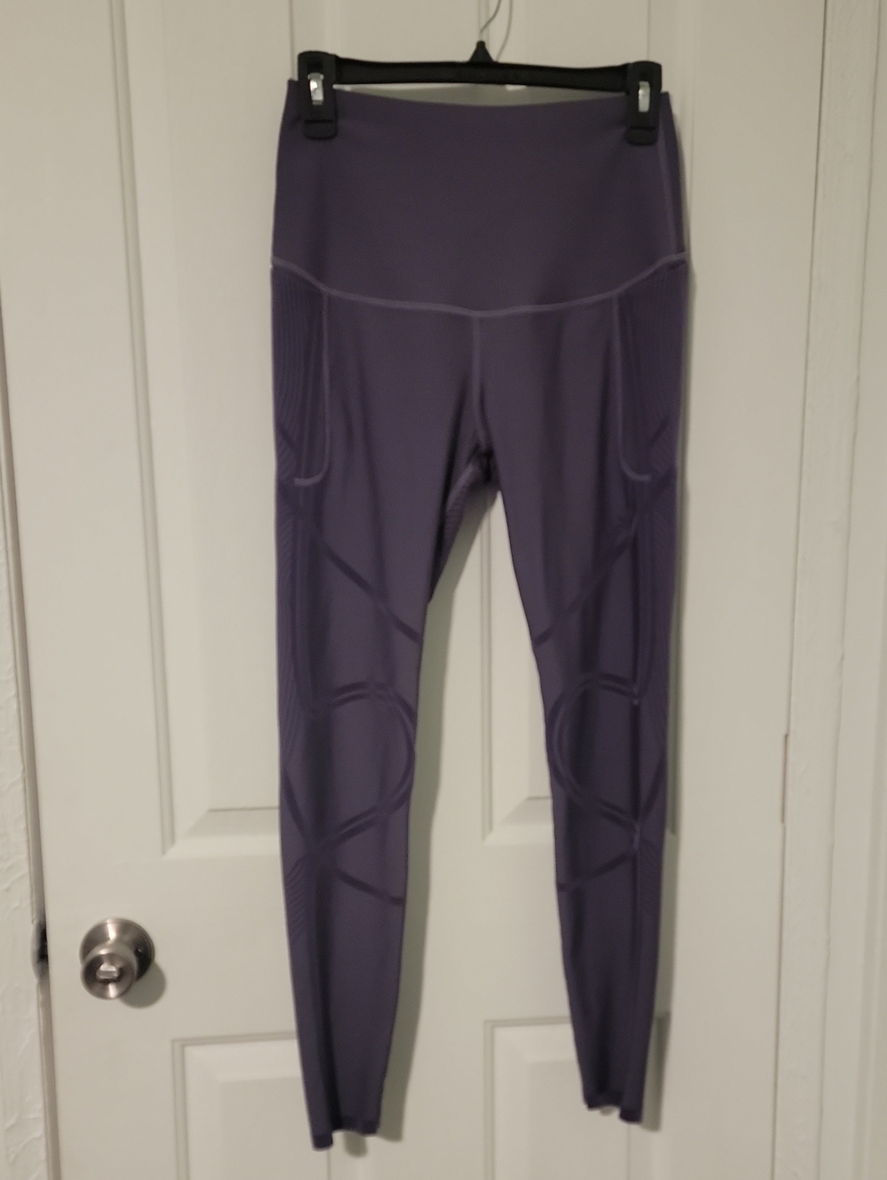 Fanka compression leggings with deep side pockets-Back  Zip Pocket - No Size Tag